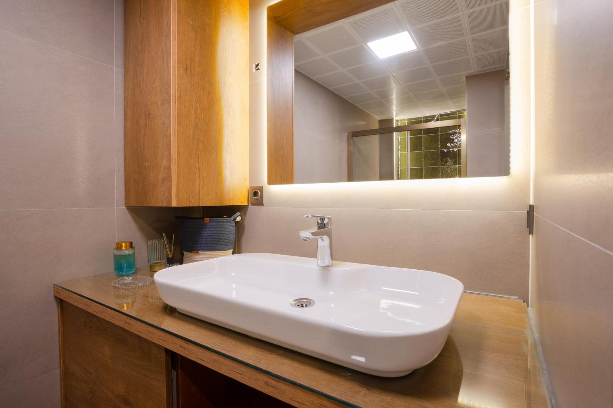 Apartment No:6 Luxury Comfort Art House